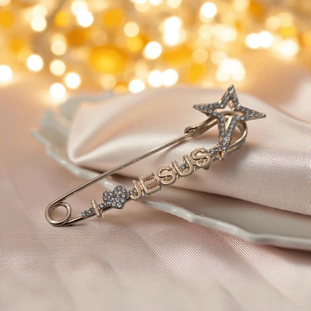 🔥Gold "I Love Jesus" Brooch with Star Design🔥